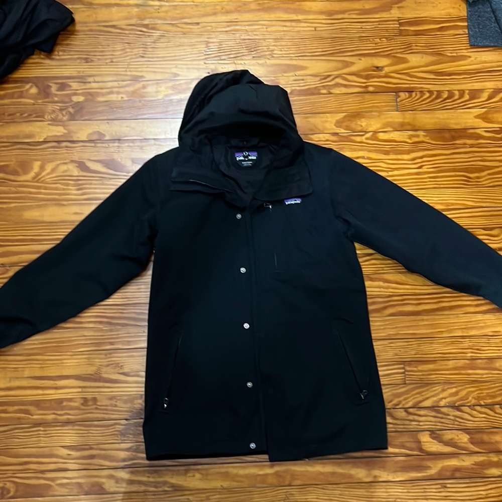 Patagonia rain jacket/Parka